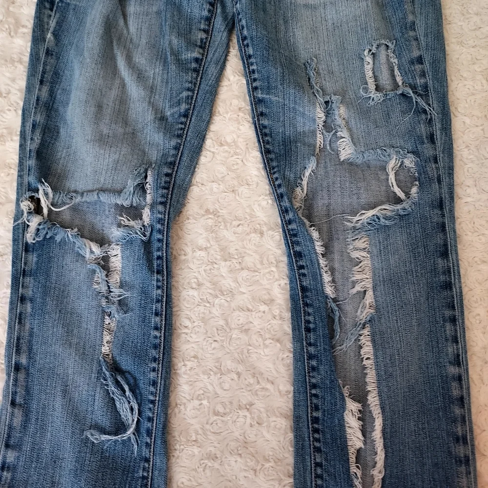 Charlotte Russe Slouchy Slim Super distressed jeans size 0 Grunge Relaxed